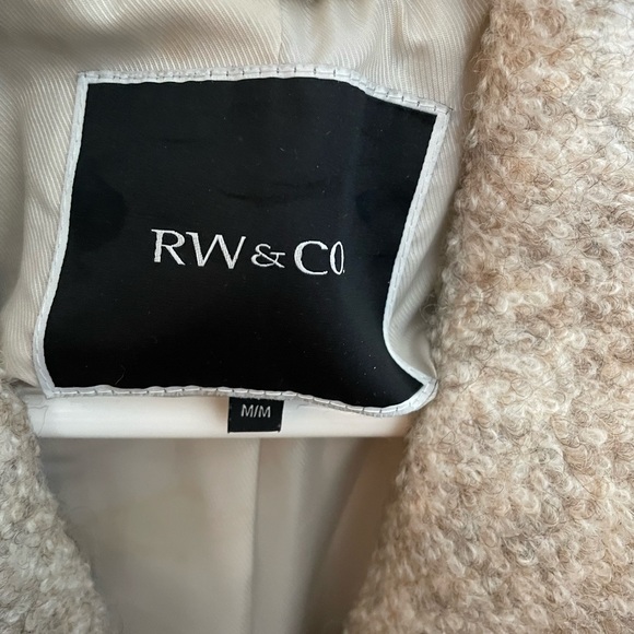 Size Medium RW&CO maxi coat - Picture 3 of 3
